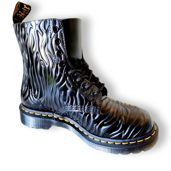 Dr. Martens Black 1460 Pascal Zebra Emboss Boot UK 4 - Picture 5 of 11
